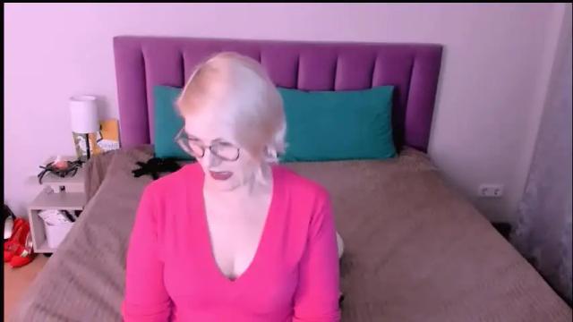 Image 8 of sabrinamacmarren Stream on Chaturbate on 3 days ago