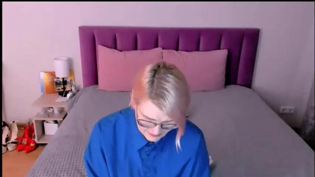 Image 10 of sabrinamacmarren Stream on Chaturbate on 1 month ago