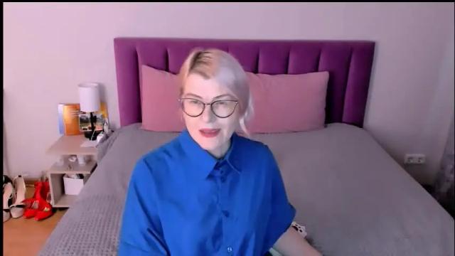 Image 3 of sabrinamacmarren Stream on Chaturbate on 1 month ago