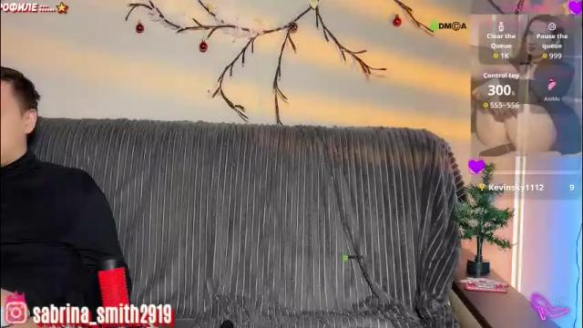 Image 6 of sabrinasmit Stream on Chaturbate on 1 month ago