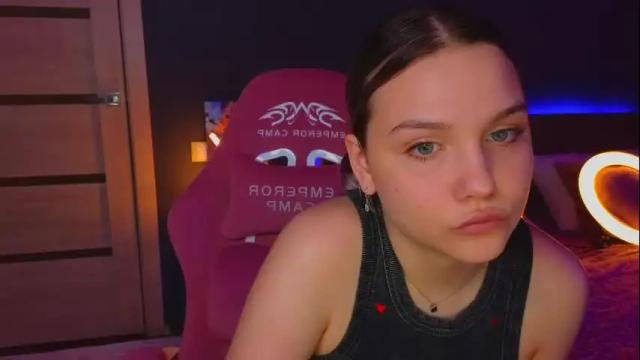 Image 8 of sabrinaspel Stream on Chaturbate on 1 month ago