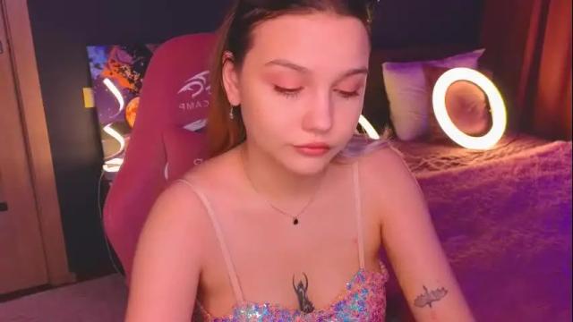 Image 10 of sabrinaspel Stream on Chaturbate on 26 days ago
