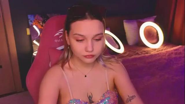 Image 11 of sabrinaspel Stream on Chaturbate on 26 days ago