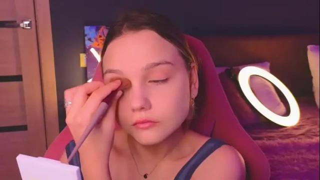 Image 4 of sabrinaspel Stream on Chaturbate on 26 days ago