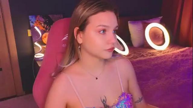 Image 8 of sabrinaspel Stream on Chaturbate on 26 days ago