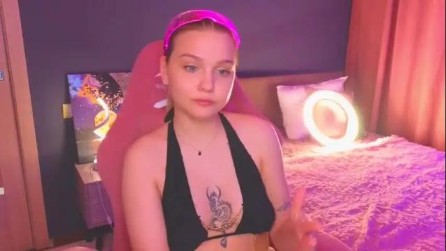 Image 3 of sabrinaspel Stream on Chaturbate on 23 days ago