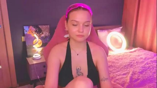 Image 4 of sabrinaspel Stream on Chaturbate on 23 days ago