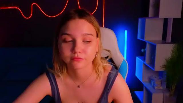 Image 10 of sabrinaspel Stream on Chaturbate on 16 days ago