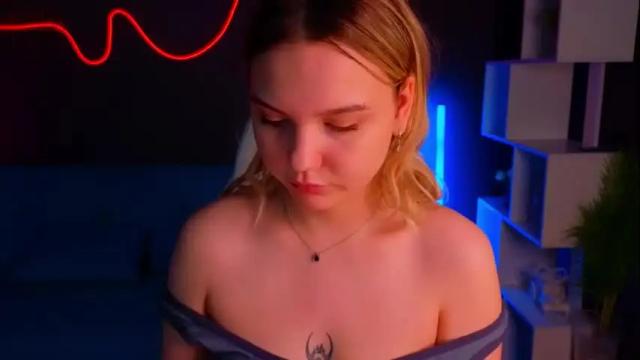 Image 12 of sabrinaspel Stream on Chaturbate on 16 days ago