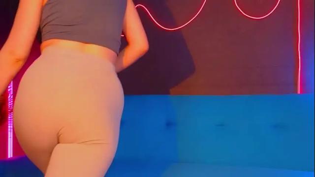 Image 6 of sabrinaspel Stream on Chaturbate on 16 days ago