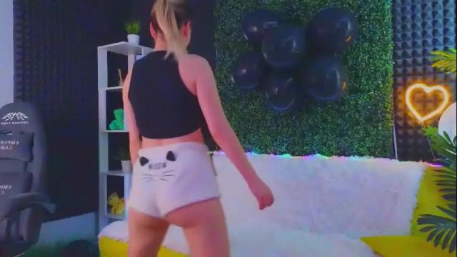 Image 2 of sabrinaspel Stream on Chaturbate on 9 days ago