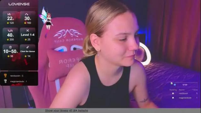 Image 11 of sabrinaspel Stream on Chaturbate on 7 months ago