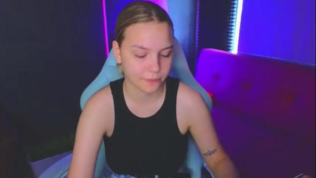 Image 3 of sabrinaspel Stream on Chaturbate on 6 months ago