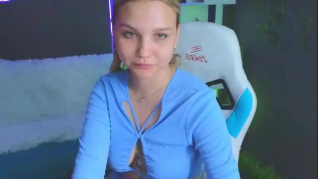 Image 2 of sabrinaspel Stream on Chaturbate on 6 months ago