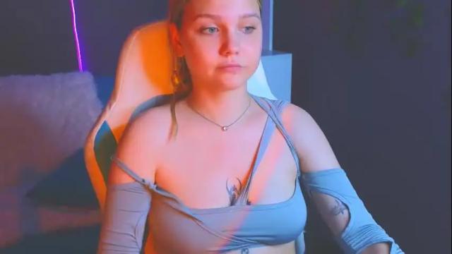 Image 11 of sabrinaspel Stream on Chaturbate on 6 months ago