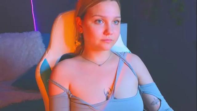 Image 3 of sabrinaspel Stream on Chaturbate on 6 months ago