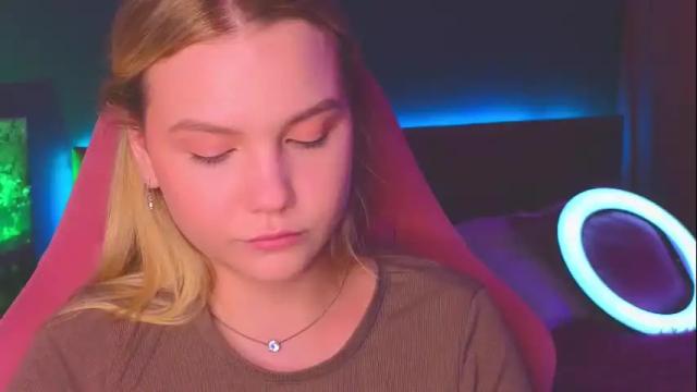 Image 8 of sabrinaspel Stream on Chaturbate on 6 months ago