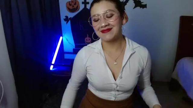Image 10 of sabrinawalker_73 Stream on Chaturbate on 21 months ago