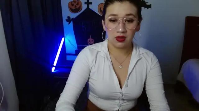 Image 12 of sabrinawalker_73 Stream on Chaturbate on 21 months ago