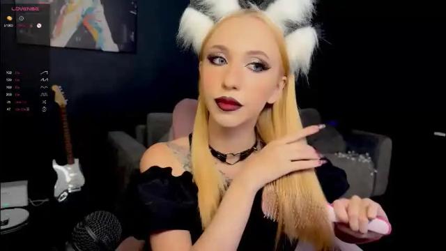 Image 10 of sabrinkaa Stream on Chaturbate on 1 month ago