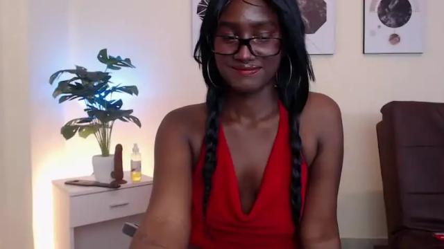 Image 7 of sadiedawson Stream on Chaturbate on 14 months ago
