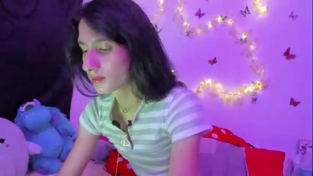 Image 2 of safiro_queen Stream on Chaturbate on 27 days ago