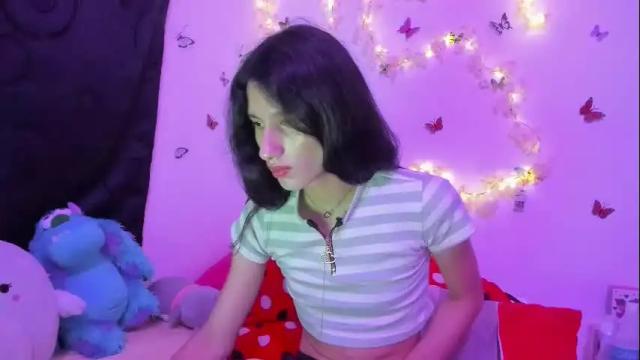 Image 3 of safiro_queen Stream on Chaturbate on 27 days ago