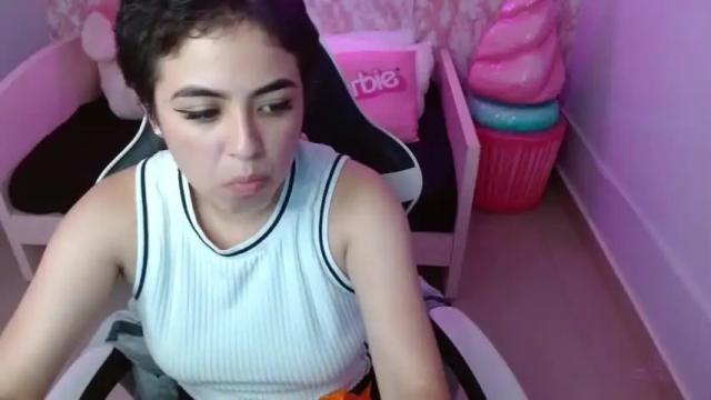Image 8 of sahaar_ch Stream on Chaturbate on 14 months ago