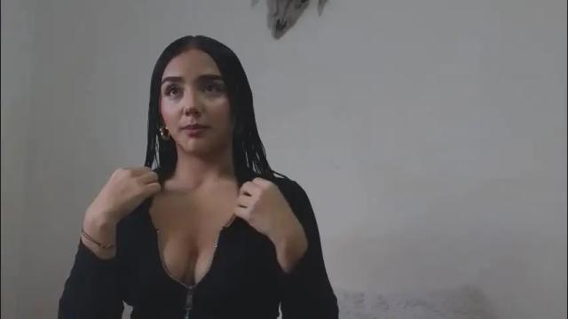 Image 7 of sahara_n_thiago Stream on Chaturbate on 2 months ago