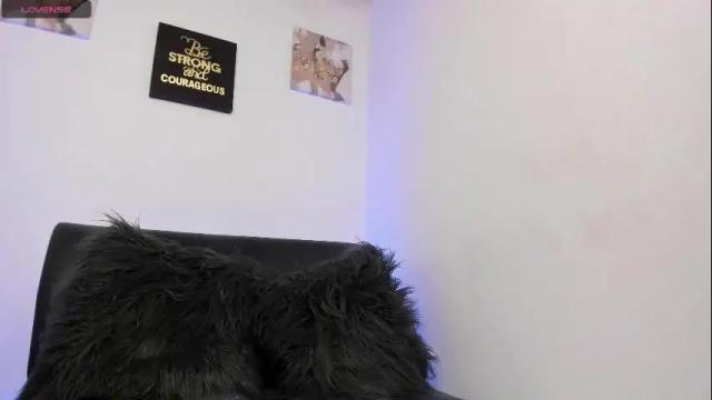 Image 11 of saharawalker Stream on Chaturbate on 22 days ago