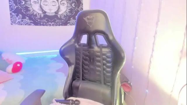 Image 4 of saharayumm Stream on Chaturbate on 3 months ago