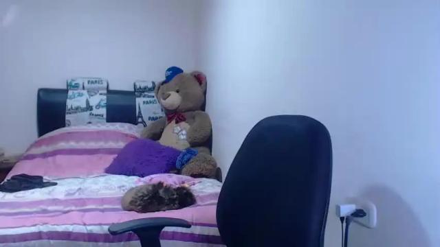 Image 12 of sahotlove1 Stream on Chaturbate on 19 months ago