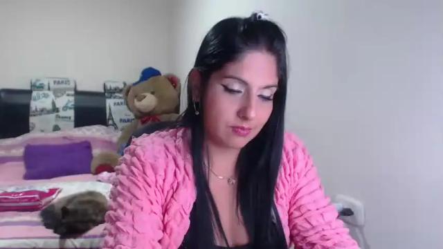 Image 6 of sahotlove1 Stream on Chaturbate on 19 months ago