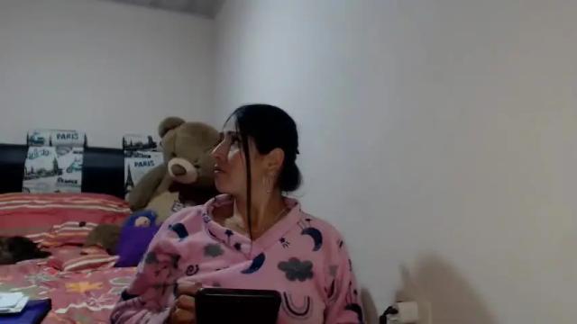 Image 3 of sahotlove1 Stream on Chaturbate on 18 months ago