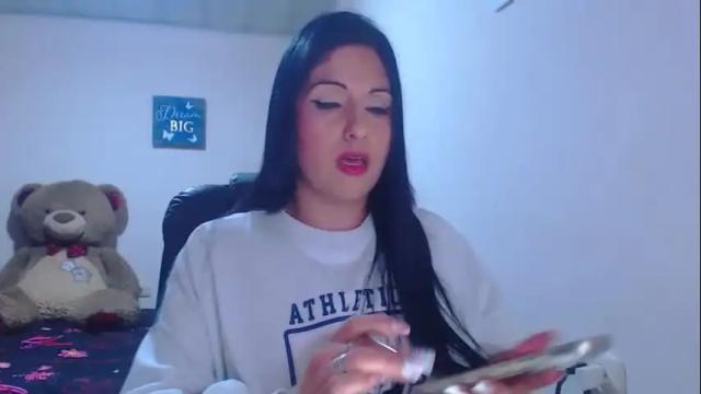 Image 3 of sahotlove1 Stream on Chaturbate on 5 months ago