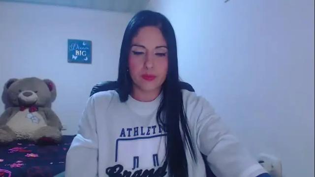 Image 4 of sahotlove1 Stream on Chaturbate on 5 months ago