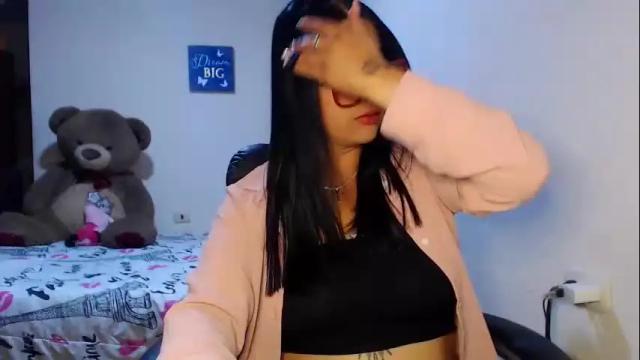 Image 4 of sahotlove1 Stream on Chaturbate on 4 months ago