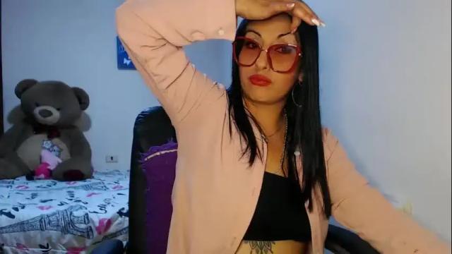 Image 6 of sahotlove1 Stream on Chaturbate on 4 months ago