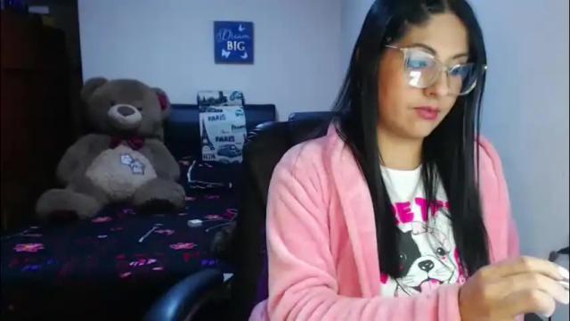 Image 3 of sahotlove1 Stream on Chaturbate on 1 month ago