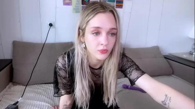 Image 2 of sailormoon666_ Stream on Chaturbate on 15 days ago