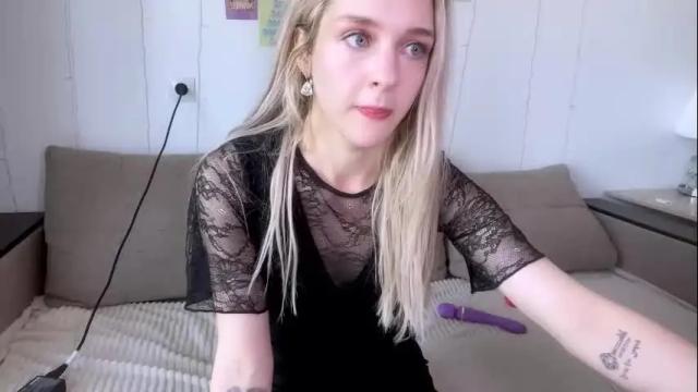 Image 3 of sailormoon666_ Stream on Chaturbate on 15 days ago