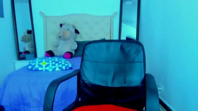 Image 2 of sailyn_daena Stream on Chaturbate on 17 months ago