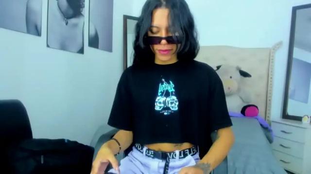 Image 2 of sailyn_daena Stream on Chaturbate on 17 months ago