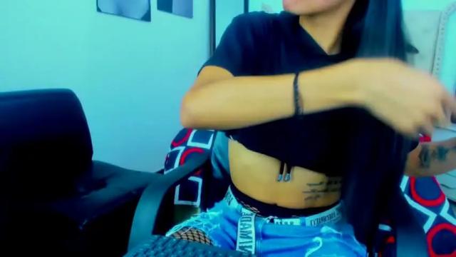 Image 3 of sailyn_daena Stream on Chaturbate on 17 months ago