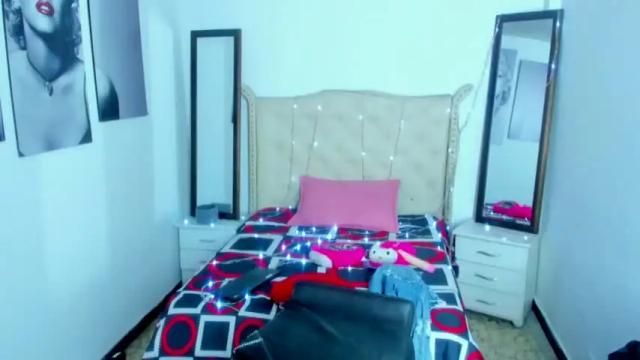 Image 4 of sailyn_daena Stream on Chaturbate on 17 months ago