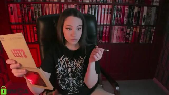 Image 3 of saintmonica Stream on Chaturbate on 15 months ago