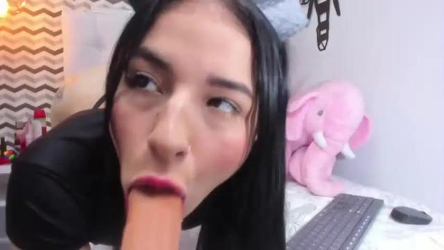 Image 11 of sairethvalentina2 Stream on Chaturbate on 16 months ago