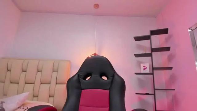 Image 4 of sairethvalentina2 Stream on Chaturbate on 16 months ago