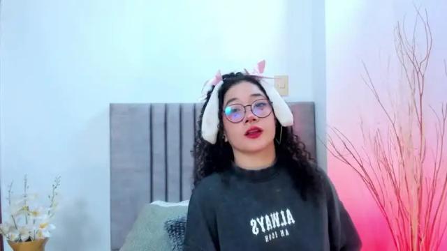 Image 3 of sakura_millk Stream on Chaturbate on 15 months ago