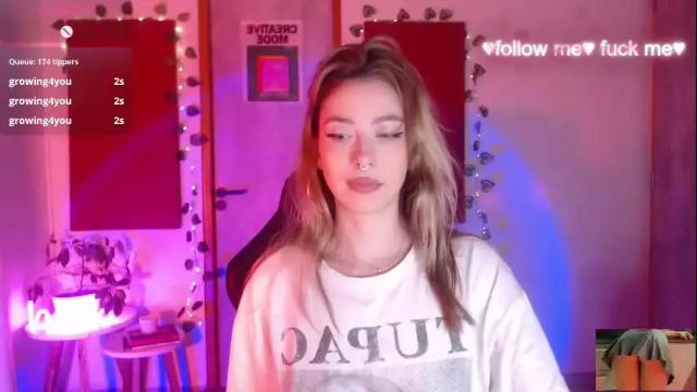 Image 2 of sakuraa_beauty Stream on Chaturbate on 3 months ago